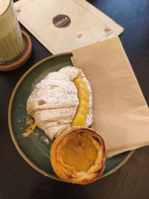  at Odete Bakery in Porto