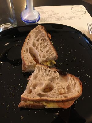 Tosta queijo com tomate e orégão  at Odete Bakery in Porto