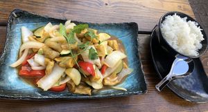 Sezchuan seitan w bell peppers, cabbage and courgette and rice. Very good :) at Maison de BaN in Frankfurt