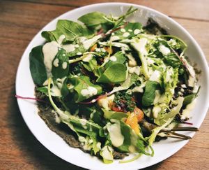 Pasta defumada de lentilha com folhas frescas at Talo in Salvador