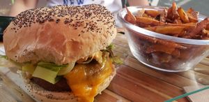 Imperial burger at L'impériale de Pomona in Des Bois Rochefort