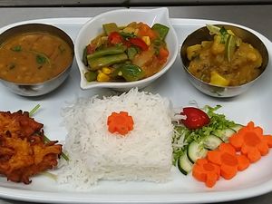 Vegetable  thali  at India Gate in Funchal