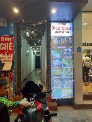 Way in at Tung's Kitchen in Hanoi