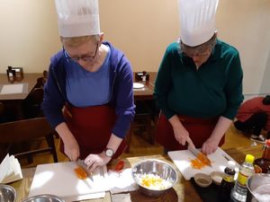 Make vegetables spring rolls at Tung's Kitchen in Hanoi
