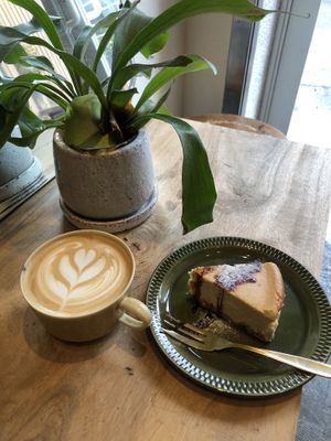 Latte and cheese cake  at Onibus Coffee in Tokyo