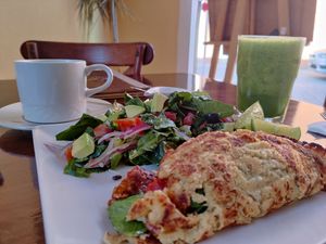 Breakfast omelette (vegan) at Le' Kaat in Valladolid