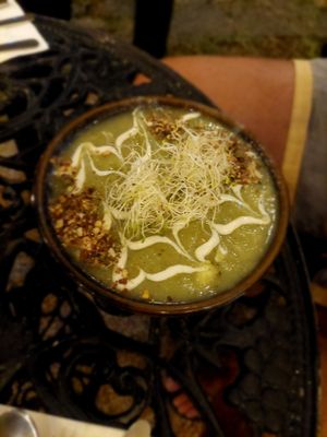 Forgot to take pictures of mains! at Le' Kaat in Valladolid