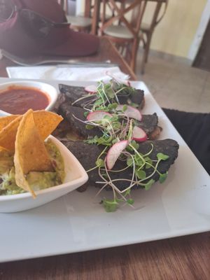  at Le' Kaat in Valladolid