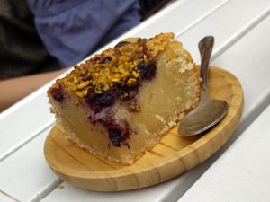 Amandier - blueburries and almonds cake at Maison Nosh in Aix-en-provence