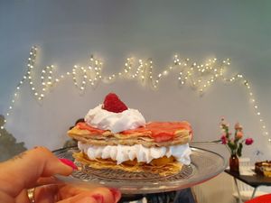 Dutch dessert: tompouce/glacé at De Gillende Keukenmeiden in Zwolle