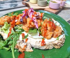 Toast with pulled 'chicken' at De Gillende Keukenmeiden in Zwolle