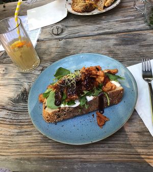 Vegan BBQ chicken toast  at De Gillende Keukenmeiden in Zwolle