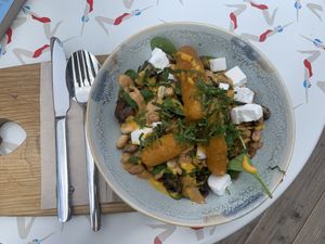 Carrot Peanut Bowl of the day at Be Nice in Hannover