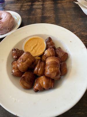 Pretzel bites w queso  at The Fix in Kansas City