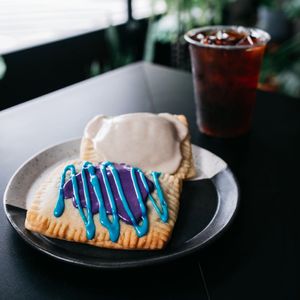 Vegan pop tarts! Wild Berry & Cinnamon Brown Sugar w/ cold brew at New Tradition Co in Worcester