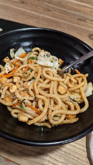  at Bowls Noodle Bar in Oranjestad