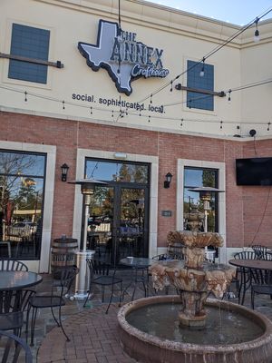 Outdoor patio seating at The Annex Crafthouse in Houston