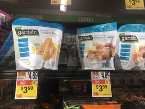 Vegan fishless fillets and crabless crabcakes at Giant Food in Fairfax