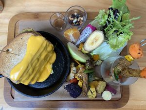 Breakfast set at PP99 品品 in Wujie