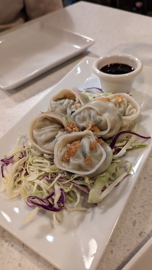 Steamed Dumplings at Salaya in Los Angeles
