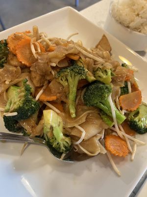 Pad Se Ew  at Salaya in Los Angeles