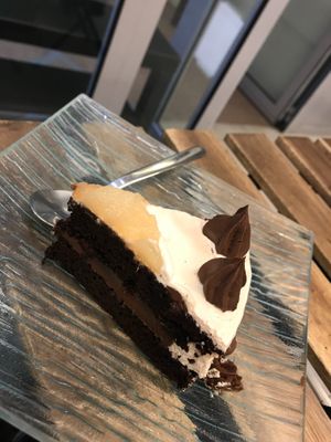 Cake at Loving Hut in Louvain-la-neuve