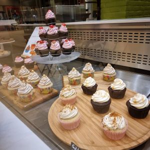 cupcakes at Loving Hut in Louvain-la-neuve