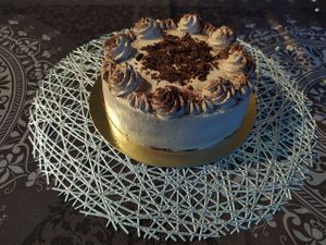 Cake chocolate and pears at Loving Hut in Louvain-la-neuve