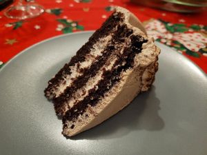 Cake chocolate and pears at Loving Hut in Louvain-la-neuve