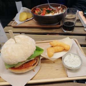 Les scampis étaient une totale réussite (comme le reste, mais j'ai été bluffée) 💚 at Loving Hut in Louvain-la-neuve