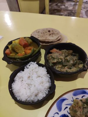Vegetable tagine and besara at Wannas Art Cafe in Luxor