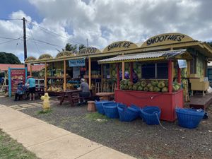 Seating at The Thai and Smoothie Place in Waimea