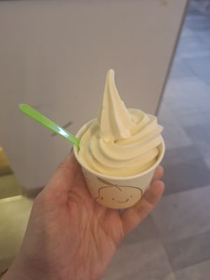 Soya ice-cream cup at Mr Bean - The Poiz Centre in Central Singapore