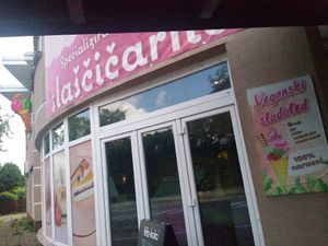 Outside of the cafe at Kavarnica CukrDoza - Maybe closed in Maribor