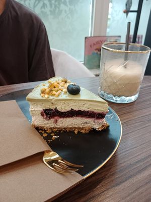 Pistachio cake :) at Kavarnica CukrDoza - Maybe closed in Maribor