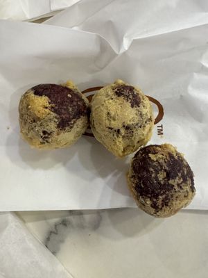 Fried Purple Sweet Potato Fritter   at Shou Yi Fried Fritters in Central Singapore