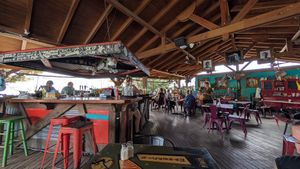  at Lagoonies Bistro & Bar in Cole Bay