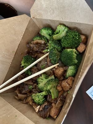 Pad See Ew at Bay View Thai Kitchen in Depoe Bay