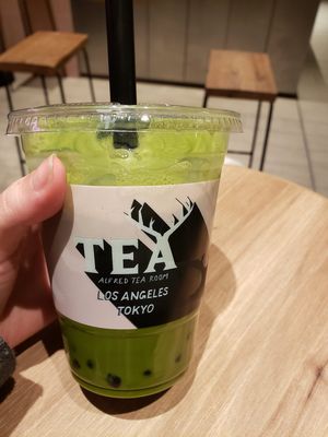 Matcha tapioca drink at Alfred Tea Room in Nagoya