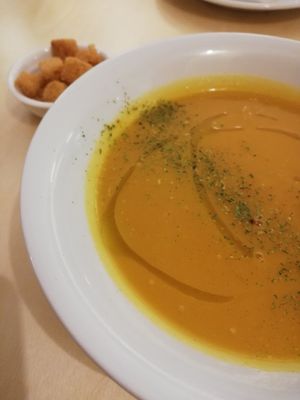 Crema de carbassa amb un toc picant at Kriti in Barcelona