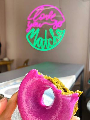 matcha doughnut YUMMY at Matcha Gracias in Barcelona