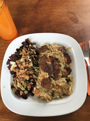 Vegalhau, with salad on left   at Vegan Box in Faro