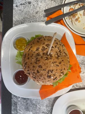  at Vegan Box in Faro