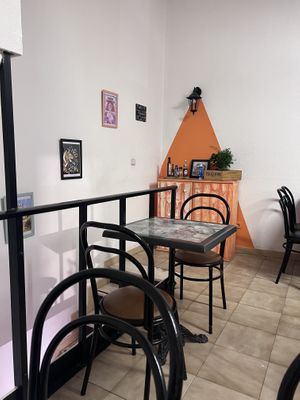 Salle à l’étage   at Vegan Box in Faro