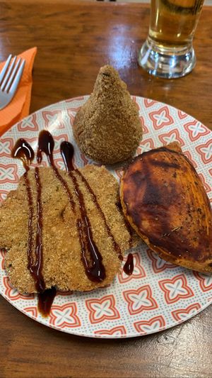 Great „Tapas“, one with authentic tuna filling  at Vegan Box in Faro