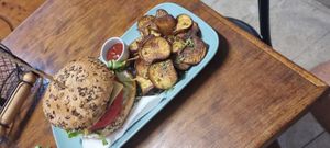  at Vegan Box in Faro