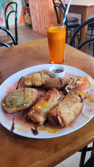 mixed Plate at Vegan Box in Faro