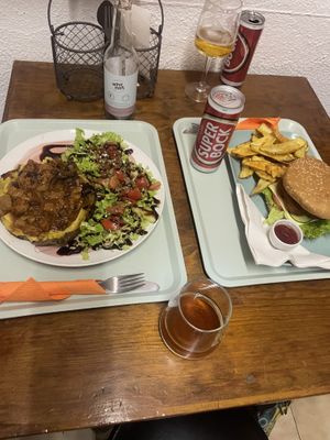 Sweet potato and no chicken burger  at Vegan Box in Faro