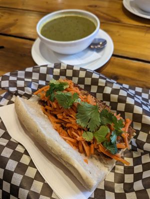  at Café Pékoe in Quebec