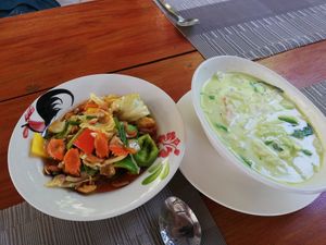 Veg Cashew Stirfy + Veg Green Curry at Sweet Chilli in Phuket